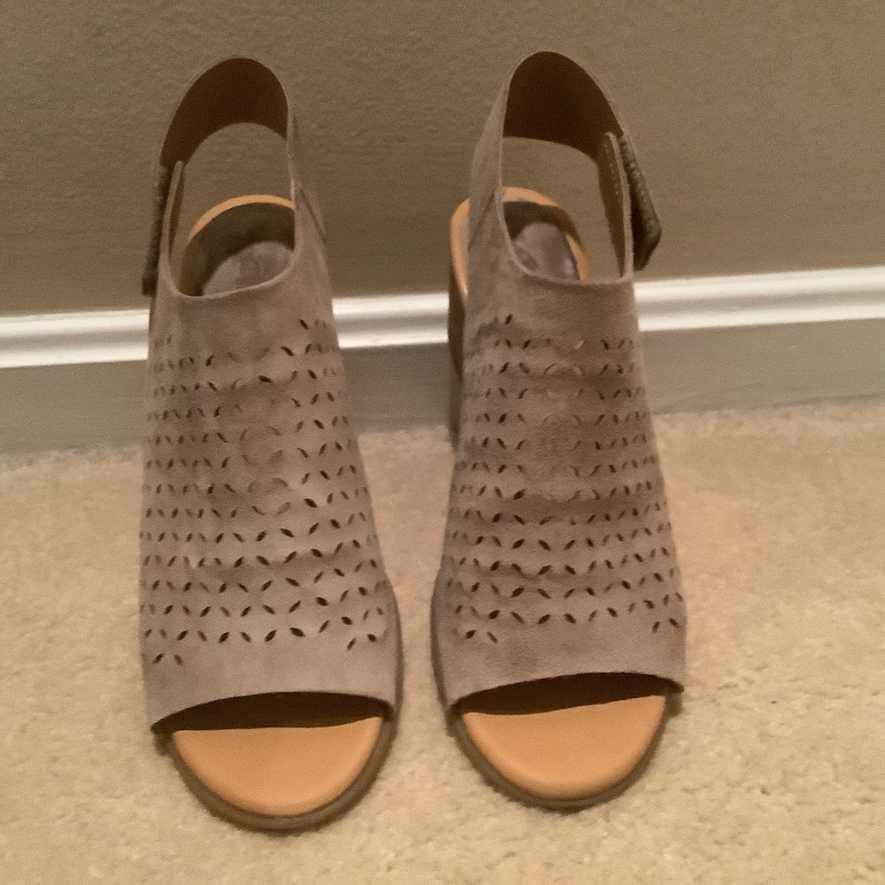 Korks Suede Bootie